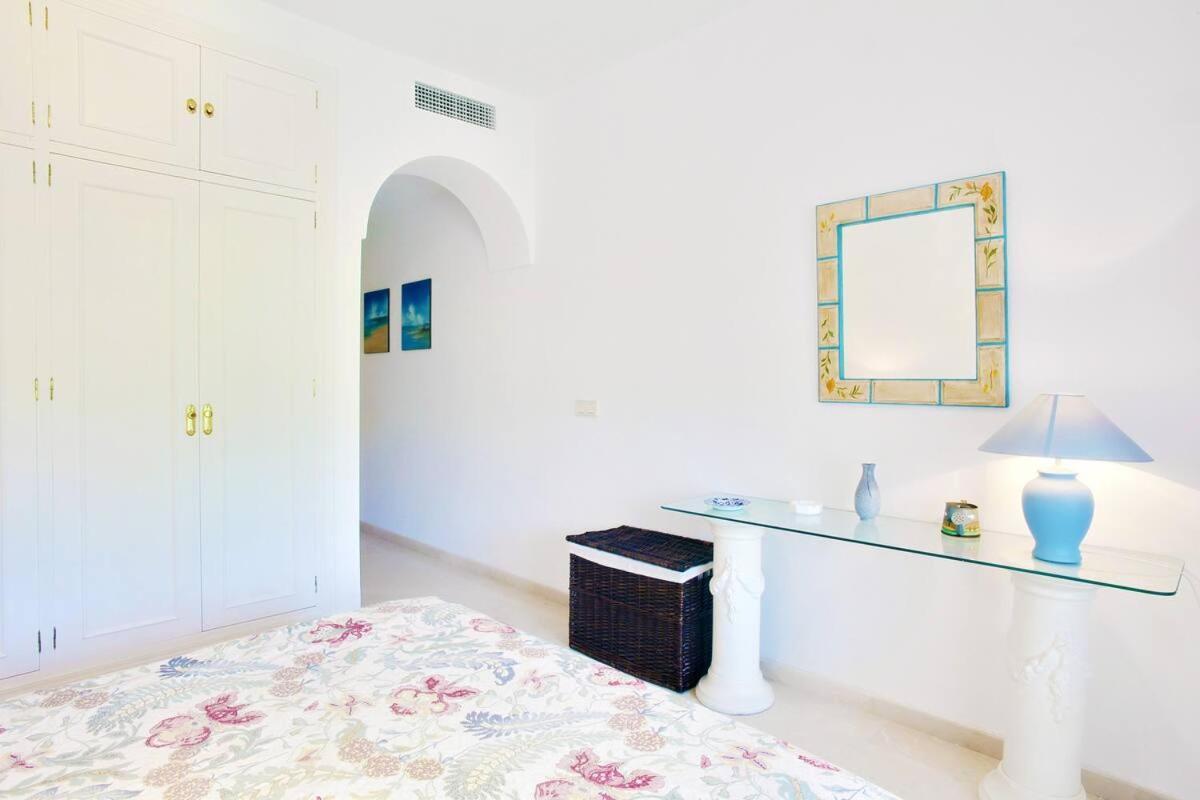 Apartamento Entre Marbella Y Estepona Extérieur photo